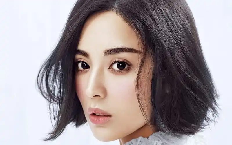 电脑壁纸 明星 大陆明星 古力娜扎礼服时尚写真