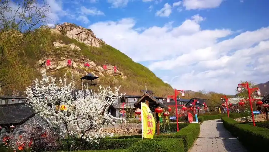 第二届象牙山温泉度假村梨花节4月26日,27日,28日举办