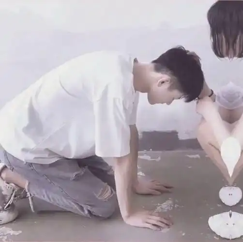 体现家庭地位的情侣头像