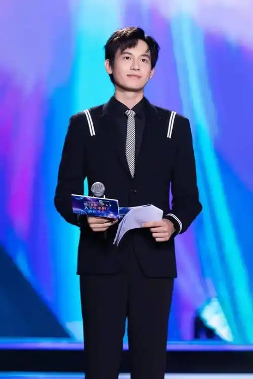 官宣北京国际电影节第31届大学生电影节青春同路人胡先煦