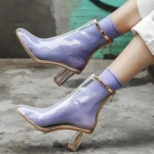 塑料靴子女透明