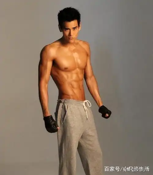 关于彭于晏的身材,如何评价呢?