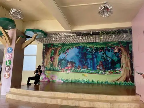 校园一角——班级小明星表演小舞台