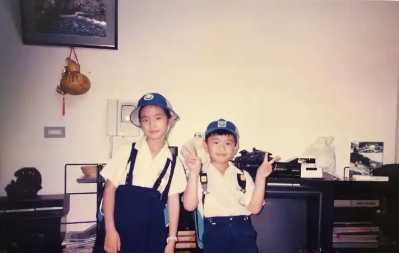 林依晨童年照超萌 不老女神的驻颜术全是因为心态好