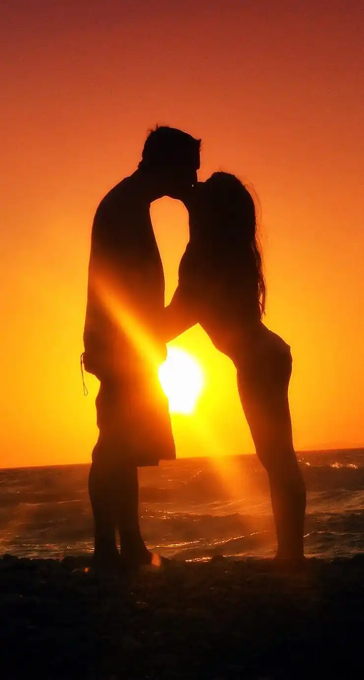 黄昏落日情侣唯美浪漫iphone苹果手机壁纸
