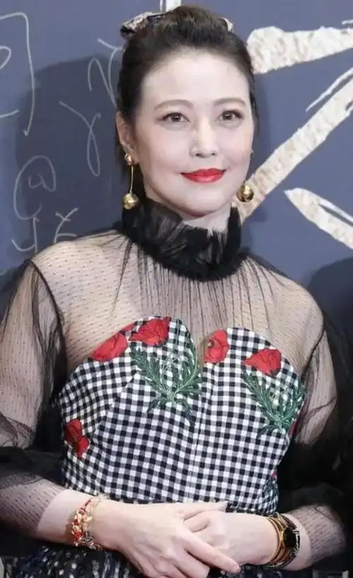 女明星年过50岁之后,状态差别很容易拉开差距.