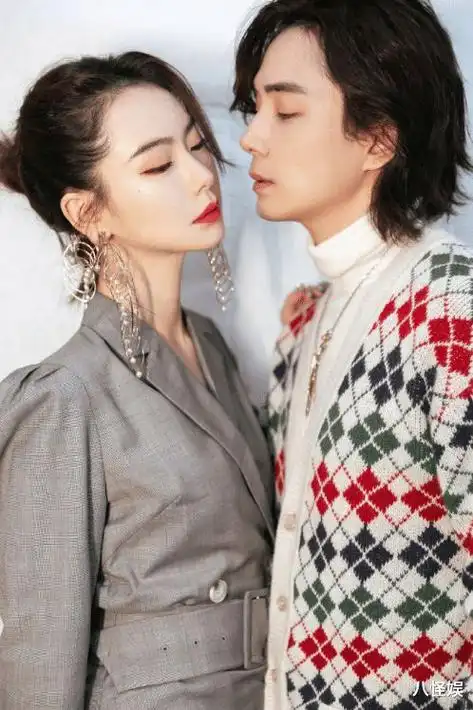 李承铉首晒与儿女合照,lucky钢琴手好漂亮,2岁儿子长得很壮实