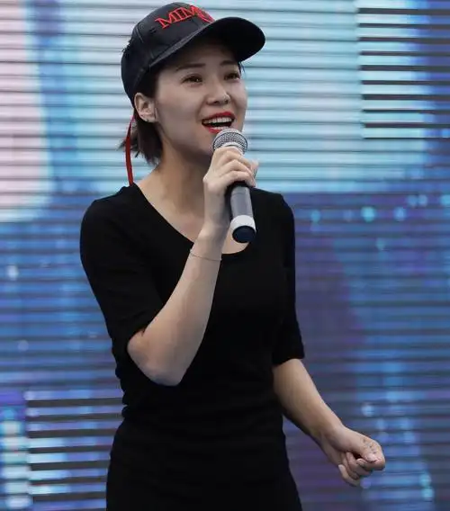 云朵 四川威远 相约婆城公园 春天花城