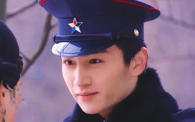 故乡的云剧情介绍_无论是陈晓的帅气还是毛晓彤的侠义,都挽救不了