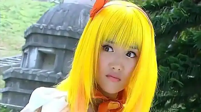 魔仙小蓝的扮演者是廖景萱