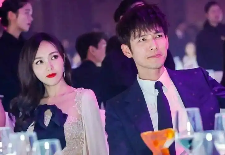 星闻联播 | 《东游记》《宝莲灯》将翻拍;钟汉良唐嫣同框