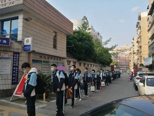 瑞安市滨江中学 校园新闻 滨江中学九年级师生如期开学