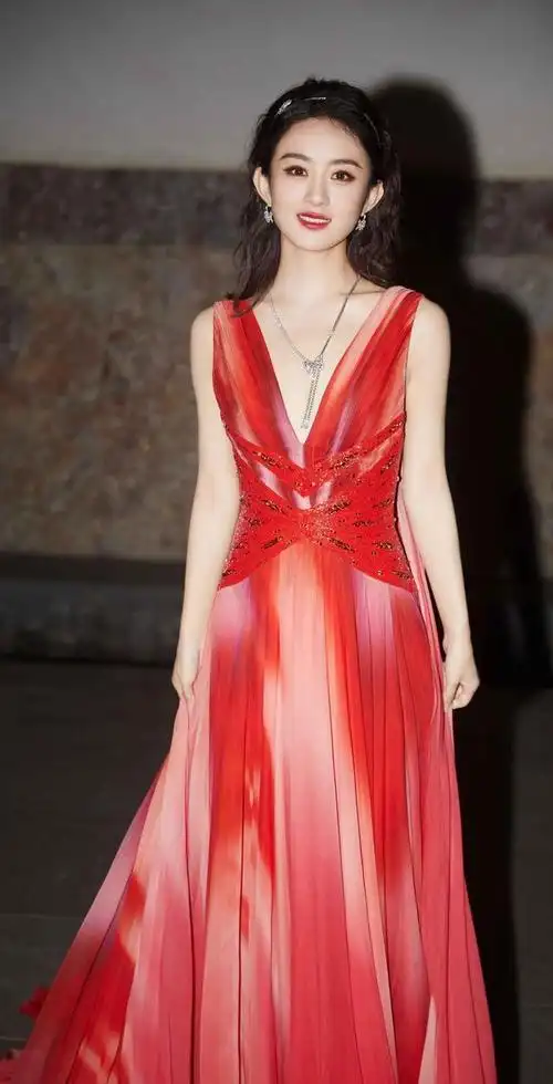 240203 赵丽颖华衣盛宴壁纸大赏:红衣舞动春风中