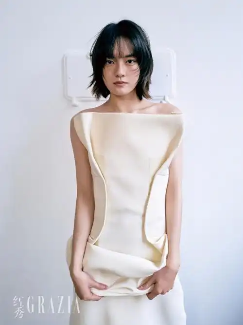 文淇红秀封面##文淇原生自由感大片