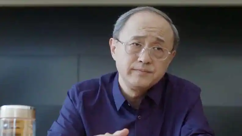 少年派:江天昊为了捡手机跳楼,田老师成为了最大的受害者