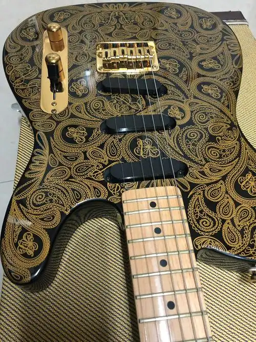 黄贯中金花吉他