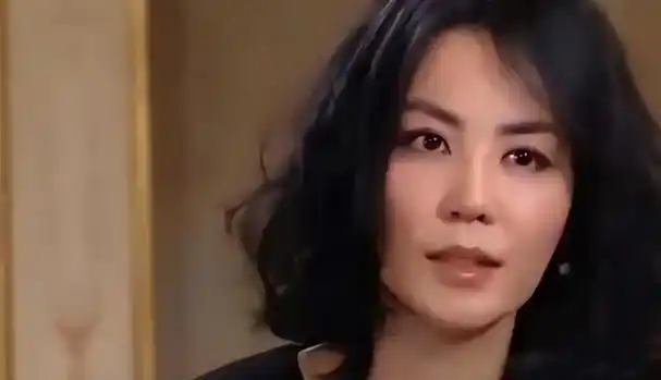 有种"整容"叫佟丽娅离婚,前夫陈思诚变化不大,她却像换了个人