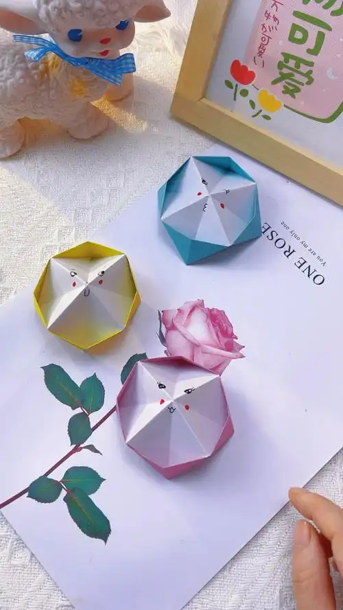 手工折纸一张纸就可以折一个好玩的解压玩具