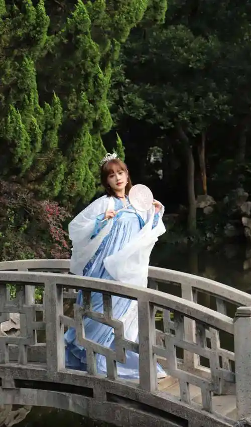 古装人像实景摆拍--桂林公园 摄影: 汤毅勇