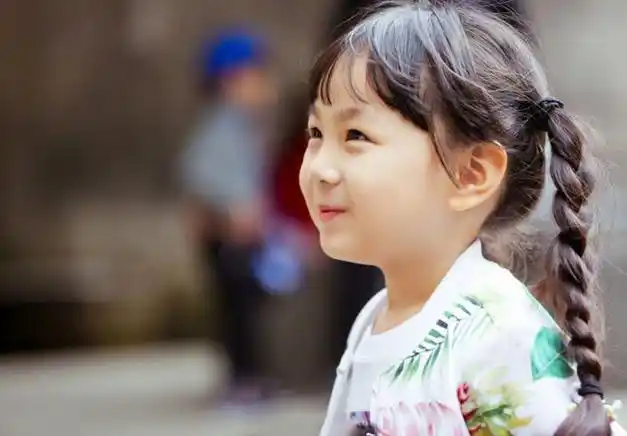 拿,你会允许吗|童年|杨紫|父母|小山竹|陈小春|孩子成长过程_网易订阅