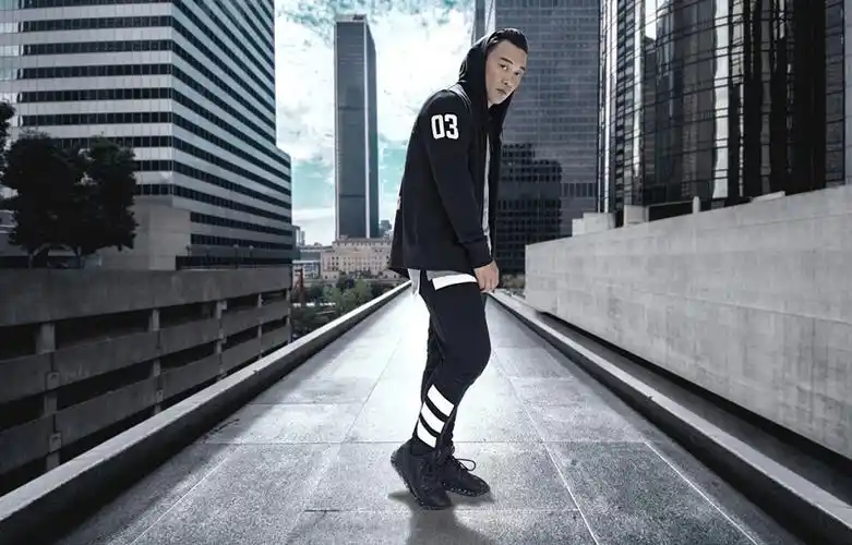 火了一年多还不够,adidas originals 接下来要让更多人穿上tubular