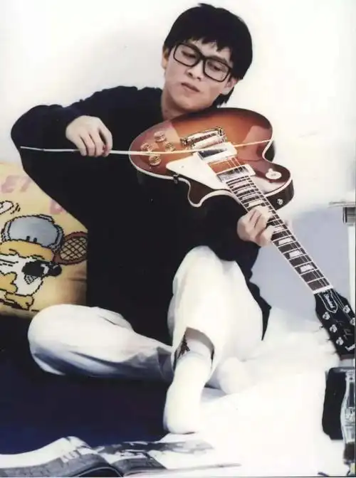 适时坚持. 间或妥协. 张雨生就这样交替前行. 1997年,原