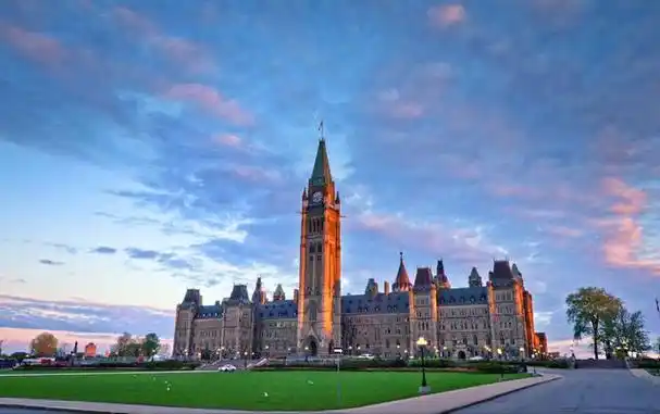 你们知道加拿大最适合移民和就业的十大城市分别是哪些吗?