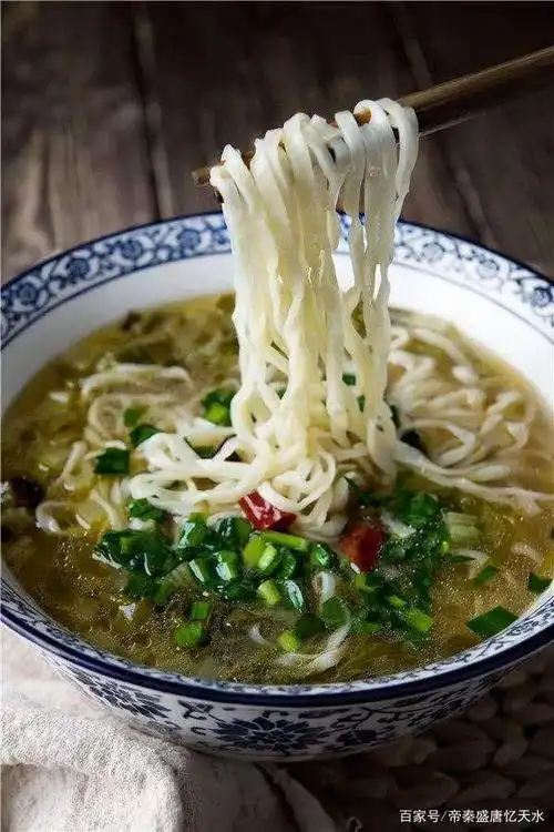 炸酱面 新疆过油肉拌面 陕北羊肉饸烙面 天水锅鲰(面鱼) 天水浆水面