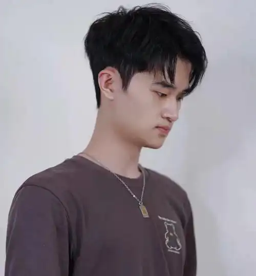 换来换去还是这几种发型养眼小帅哥大叔都适合精干更有男人味