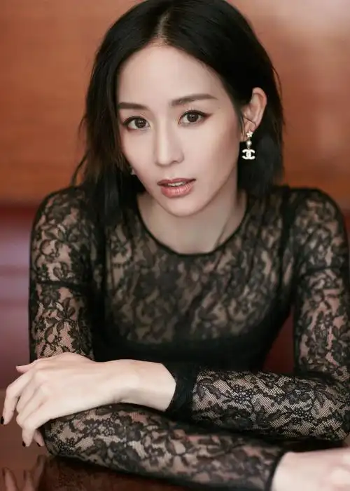 张钧甯蕾丝刺绣裙##cosmo时尚盛典