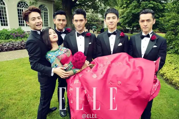 组图:袁弘张歆艺大婚现场曝光 情到深处大方拥吻