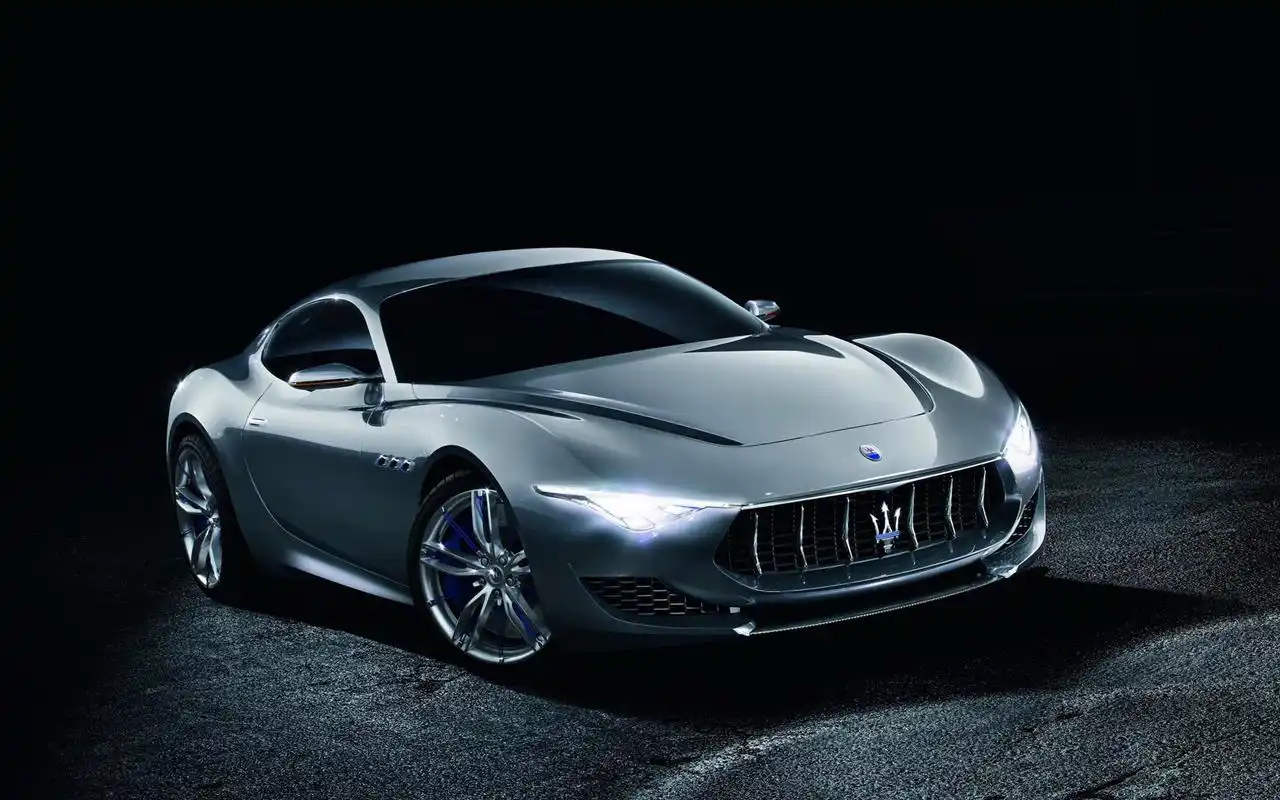 炫酷时尚跑车玛莎拉蒂高清桌面壁纸