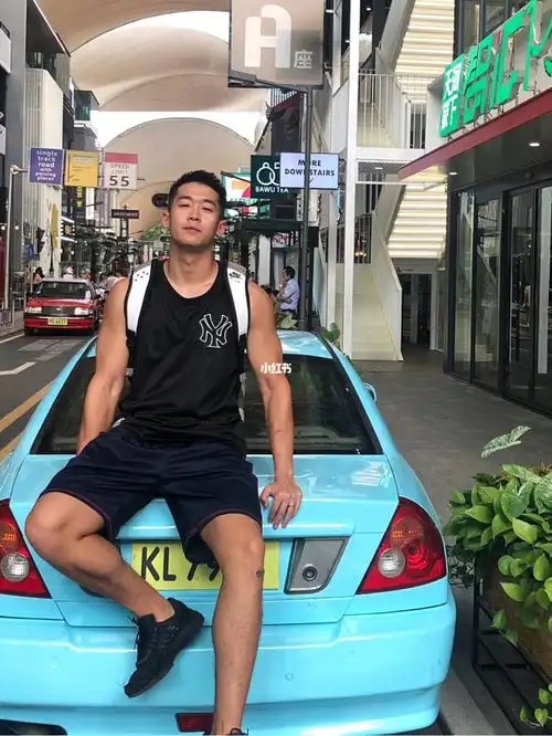 介绍一个身高192100kg的篮球生