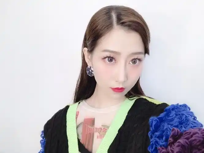 女团sing吴瑶的图集