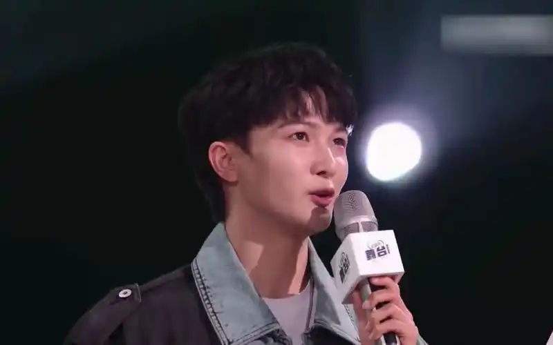 周深《创造营》两年后再次成为选手导师 坦言自己已经从胆小鬼变成孤