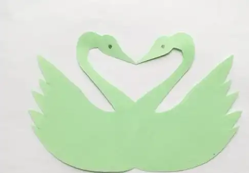 幼儿手工,简单剪纸教程,用卡纸剪一对美丽的天鹅