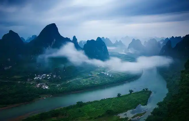 浪淘沙令-薄雾似云烟 文||紫色梦幻