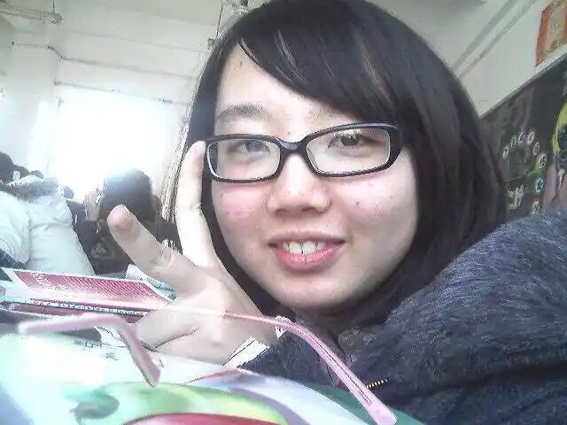 这样又丑又胖的我怎么变美?求大神帮助 ?