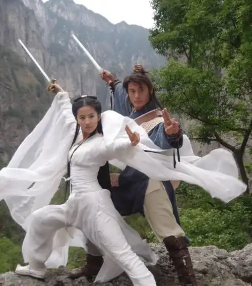 杨过一角不惜削骨,却被刘亦菲嫌丑拒绝,如今他红到高攀不起|小龙女