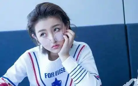 小八卦,邓伦,白冰,张子枫,黄旭熙,肖宇梁曾舜晞_合作_因为_资源