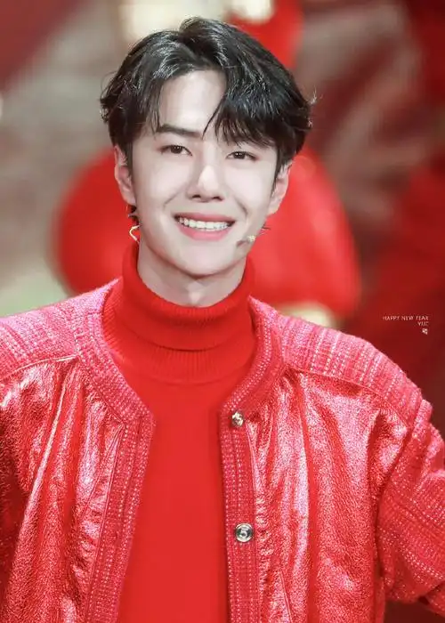 来看王一博独一无二的括弧笑,他的笑容真