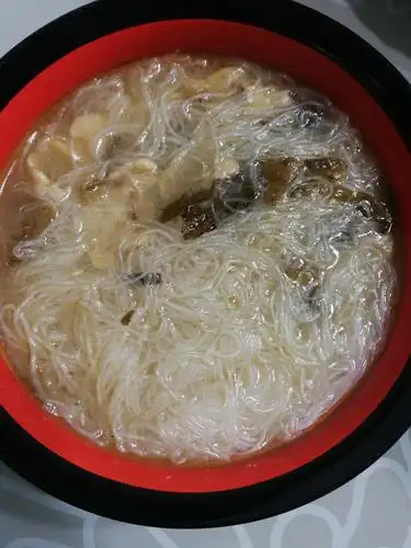 酸菜胡豆瓣粉丝汤,水煮牛肉丶炒白菜