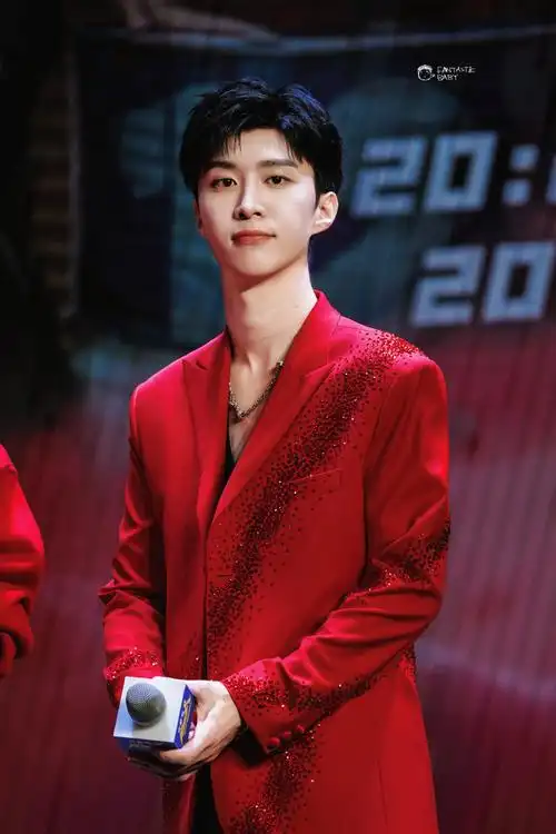 奔跑吧范丞丞##范丞丞 刚满18岁