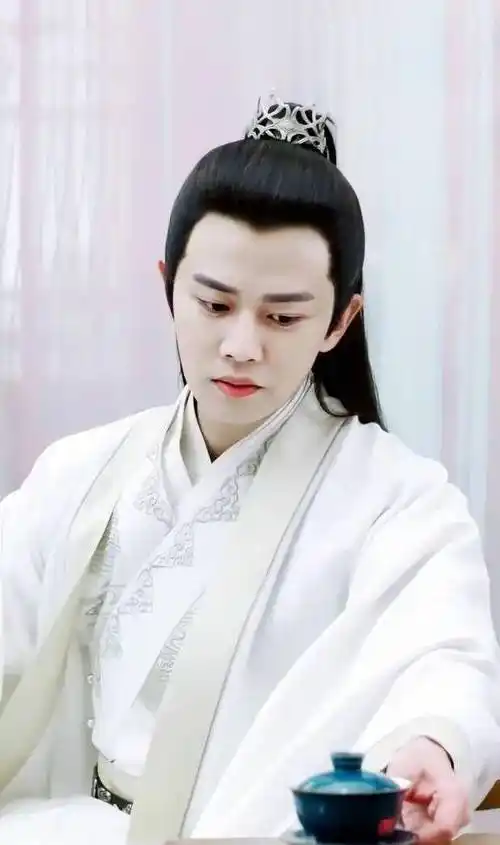 古装白衣最帅的男艺人,只服这5位,任嘉伦肖战上榜,有你男神吗_造型