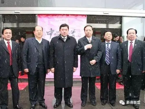 麦趣尔创始人李玉瑚:从乞丐到亿万富豪