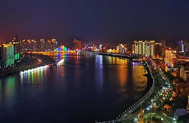 吉林松花江两岸夜景