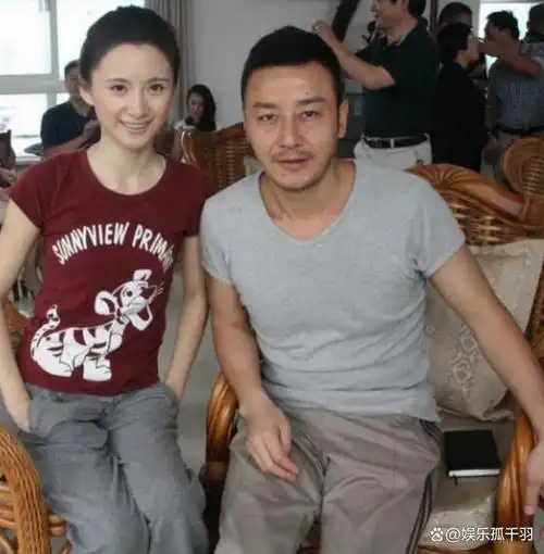 演员刘姝含没毕业就嫁大12岁男演员婚后连生两胎甘当家庭主妇