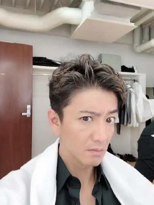 木村拓哉颜值衰老,47岁近照曝光,昔日男神光环没落