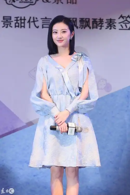 景甜代言爱飘飘活动,笑容力量满分,皮肤白皙,状态不错哦_网易订阅