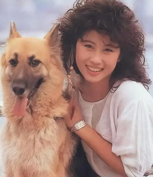 回顾叶倩文:错过费翔后抢闺蜜的老公,如今62岁无儿无女已经白头